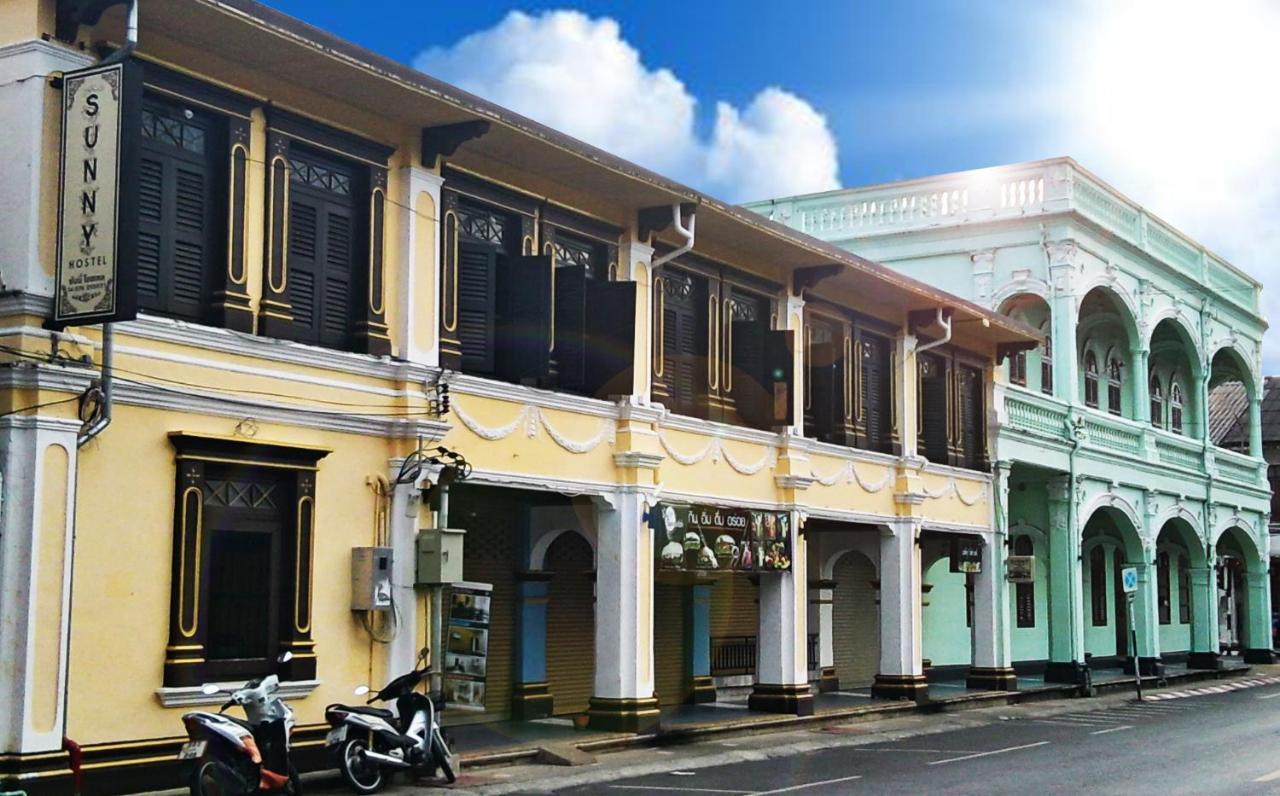 Vandrerhjem Sunny Phuket